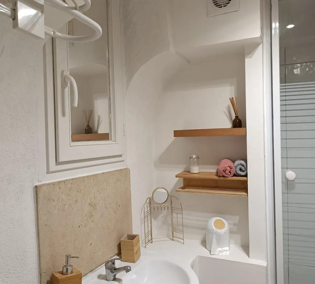 Apartment Studio Aux Portes Du Theatre Et De La Gare Orange